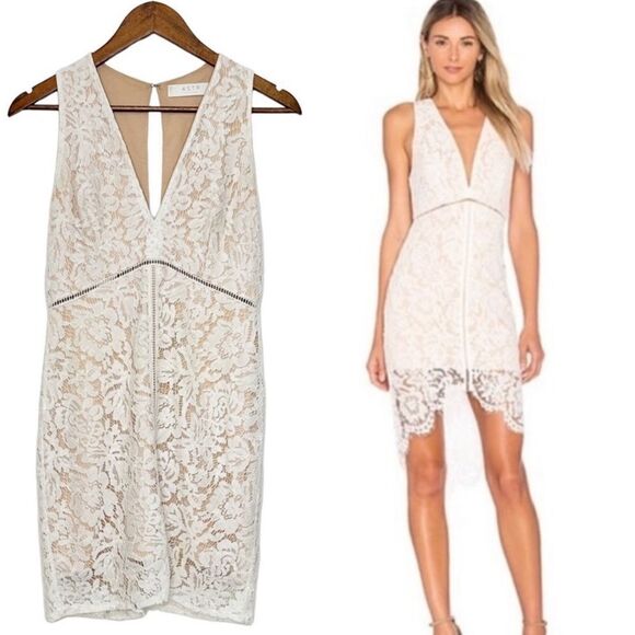 ASTR The Label Caroline Lace V-Neck Mini Dress Ivory  Size Medium - Picture 1 of 13